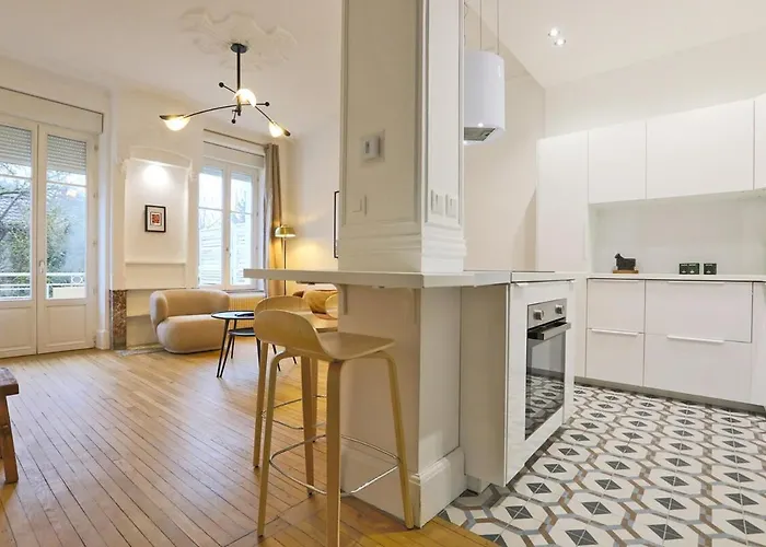 Le Chaleureux De Medreville - 6pers - 3chambres - 4lits - Terrasse Apartmán *